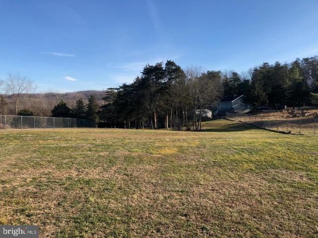 House for sale in Hedgesville, West Virginia