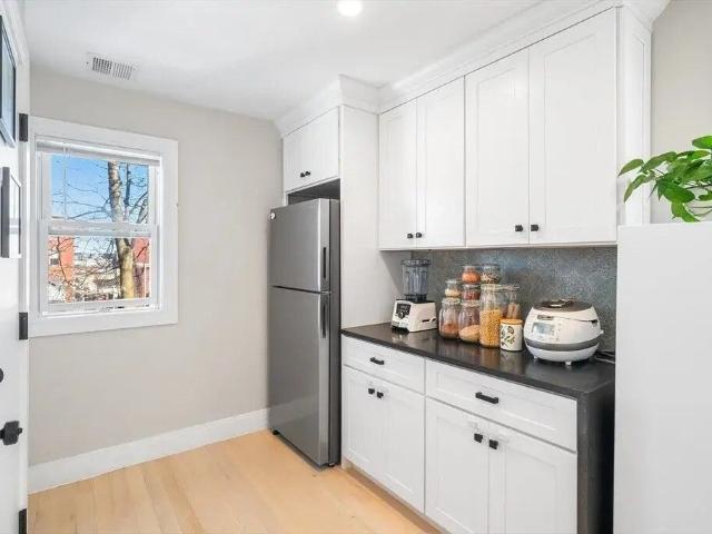 Townhouse for rent in Boston