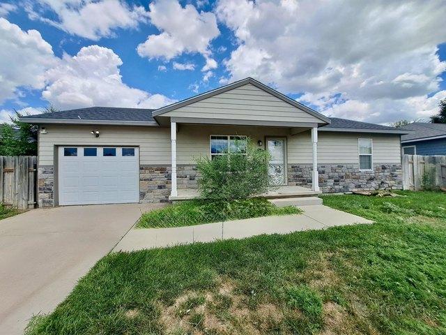 House for sale in Holcomb, Finney County