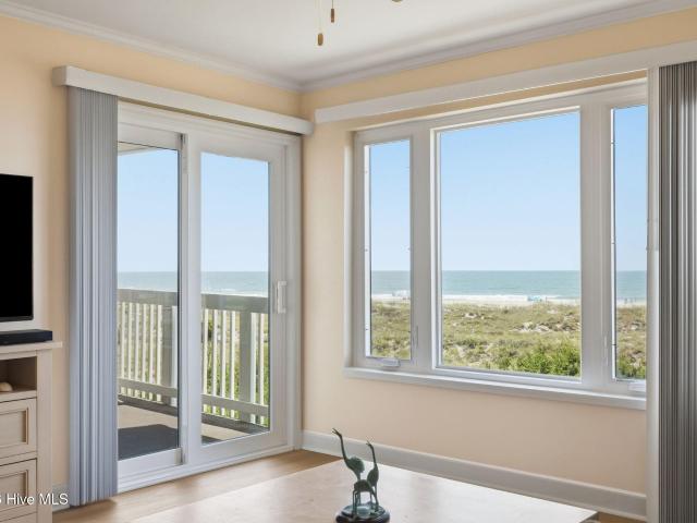 Condo for sale in Emerald Isle, North Carolina