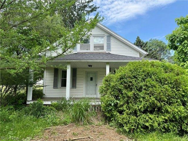 House for sale in Hinckley, Ohio