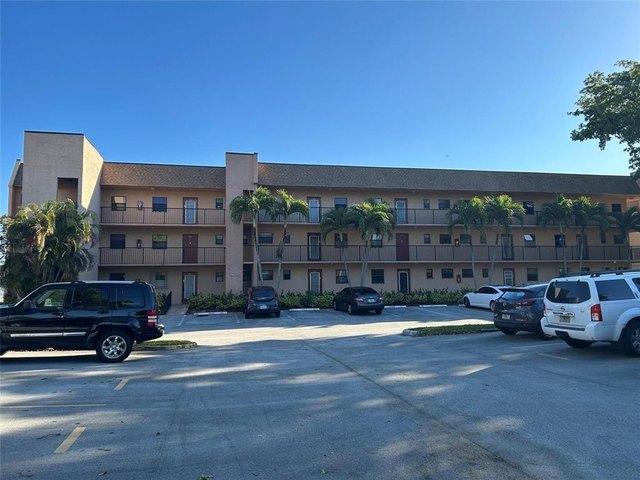 Condo for sale in Sunrise, Florida