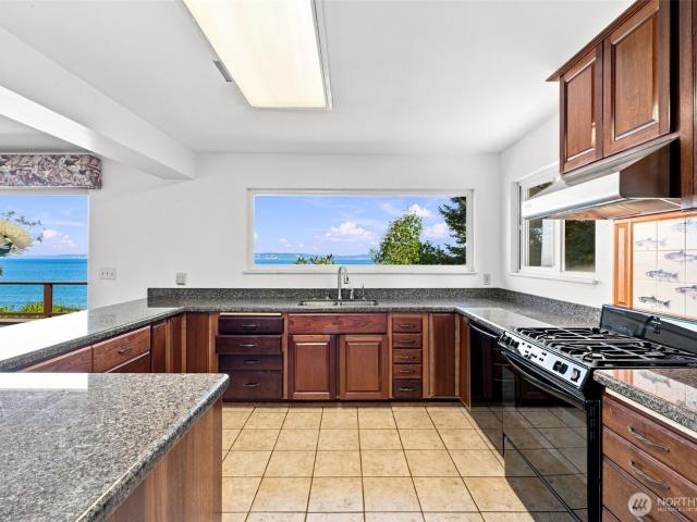 House for sale in Kingston, Washington