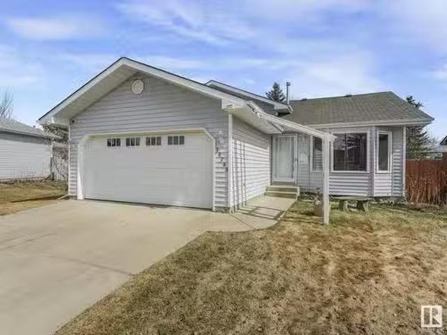 House for sale in Morinville, Alberta