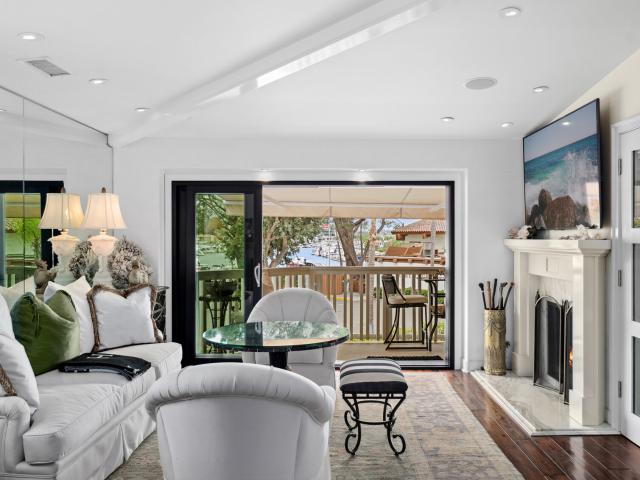 Condo for sale in Newport Beach, Irvine Terrace Condo for sale in Newport Beach, Irvine Terrace