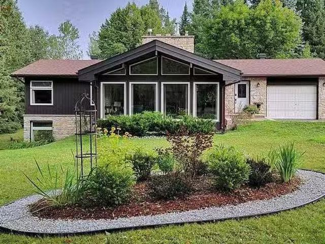 House for sale in Thunder Bay, Ontario