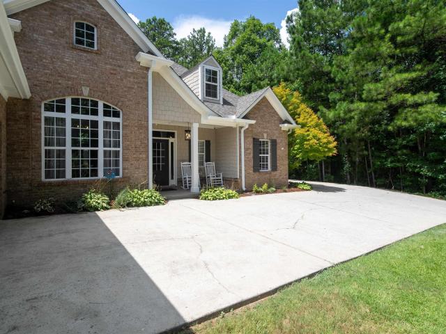 House for sale in Calera, Alabama