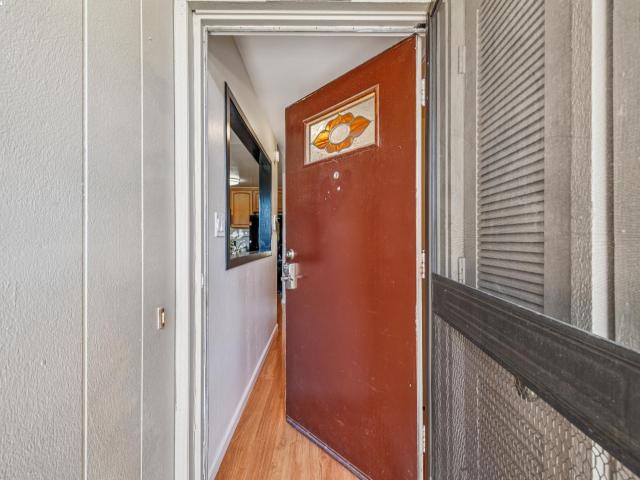 Townhouse for sale in Alameda