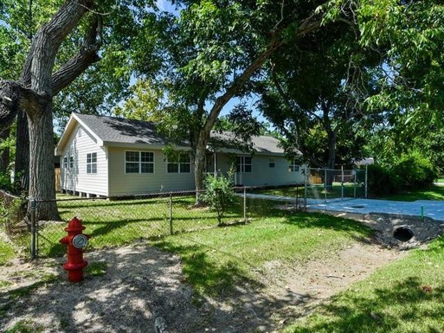 House for sale in Bacliff, Texas