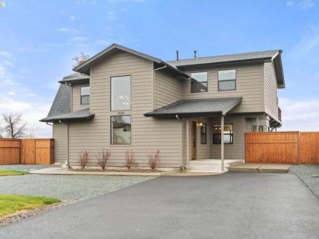 House for sale in Oregonia