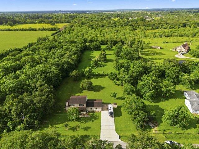 House for sale in Santa Fe, Texas