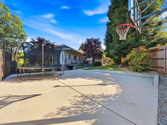 House for sale in Shasta, California