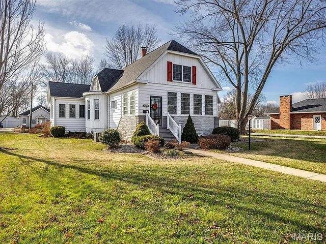 House for sale in Staunton, Illinois
