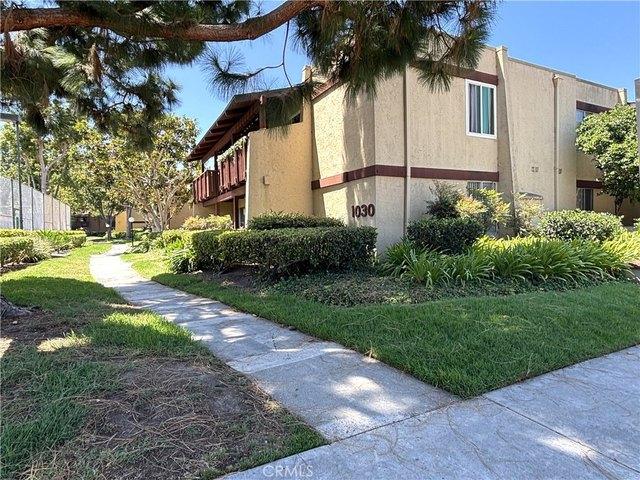 Condo for sale in Santa Ana, California