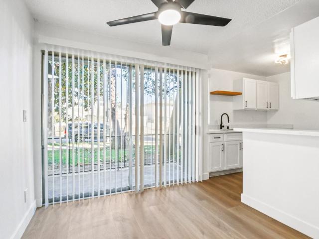 Apartment for rent in Canoga Park, California