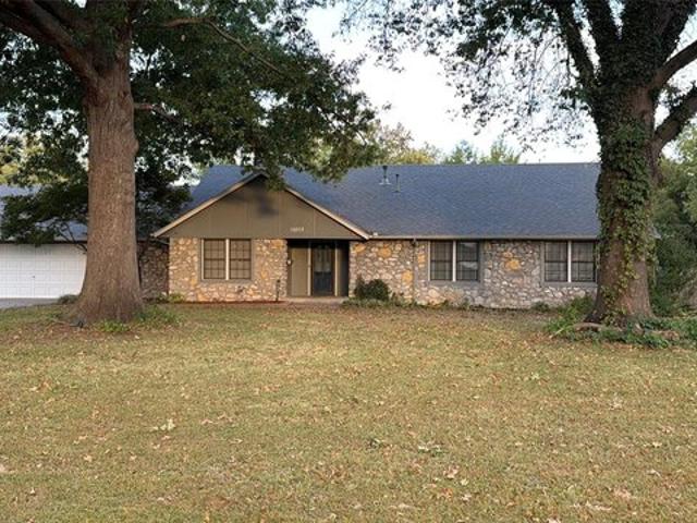 House for sale in Broken Arrow, Tulsa County