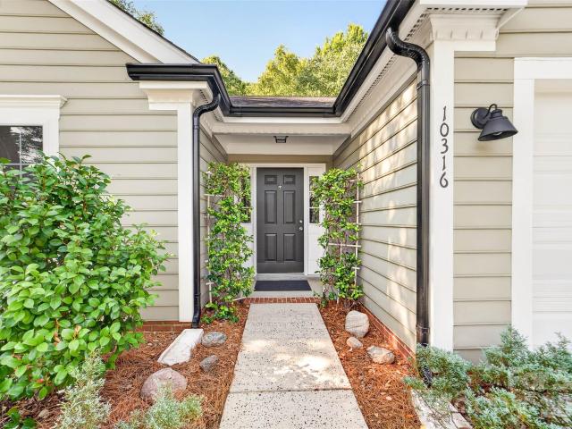 House for sale in Mecklenburg, North Carolina