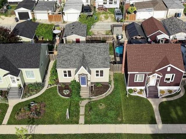 House for sale in East St. Paul, Manitoba
