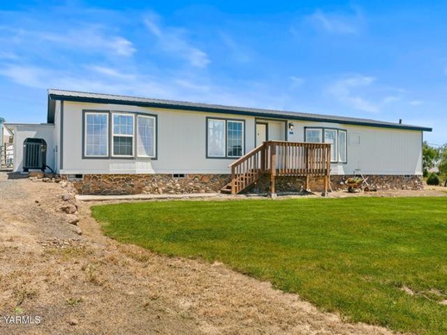 House for sale in Selah, Washington