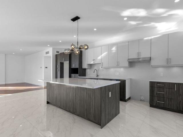 Apartment for rent in Sainte-dorothee, Quebec