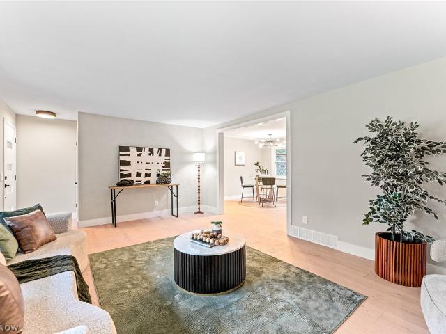 House for sale in Hallmark Estates, Akron
