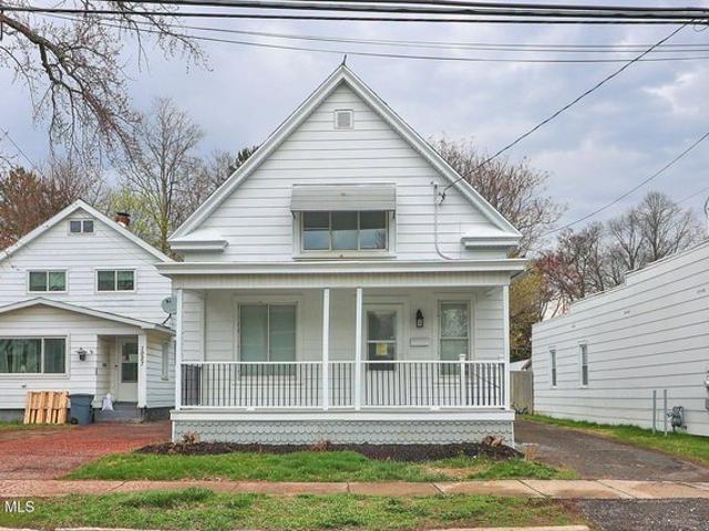 House for sale in Schenectady, New York