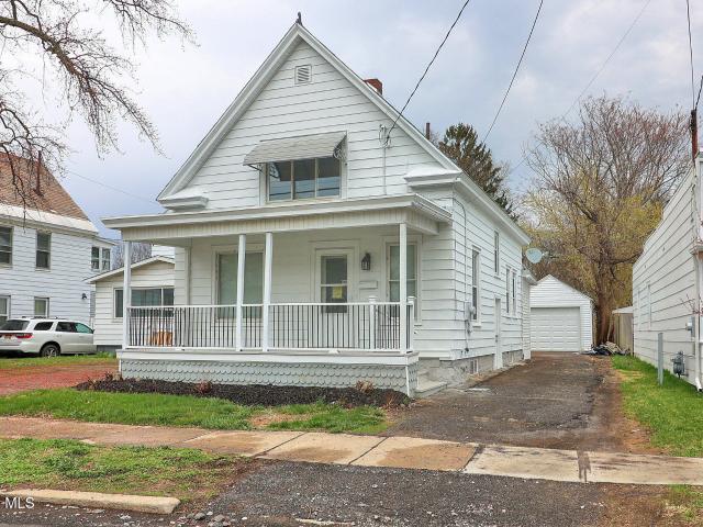 House for sale in Schenectady, New York