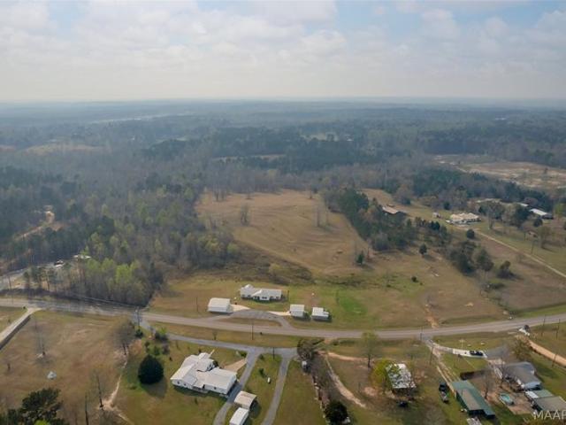 House for sale in Elmore, Alabama