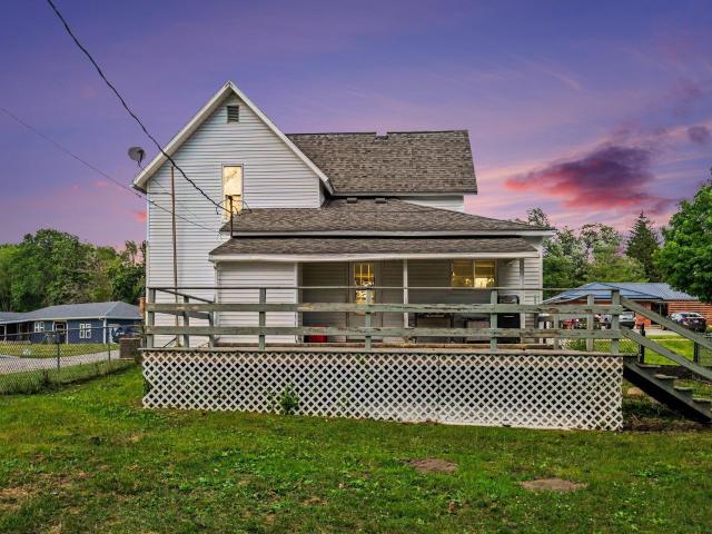 House for sale in Syracuse, Indiana