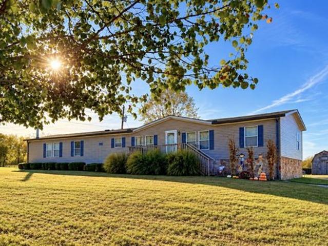 House for sale in Castalian Springs, Middle Tennessee