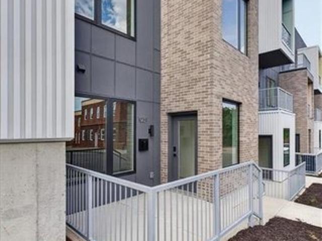 Townhouse for sale in Kansas City, Missouri