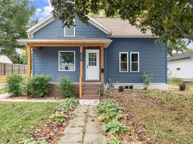 House for sale in Owatonna, Steele County