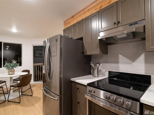 Condo for sale in Bellevue, King County