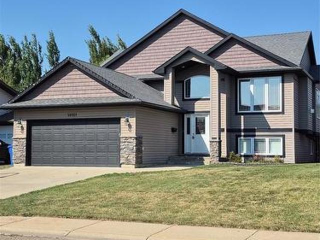 House for sale in Fairview Heights, North Battleford