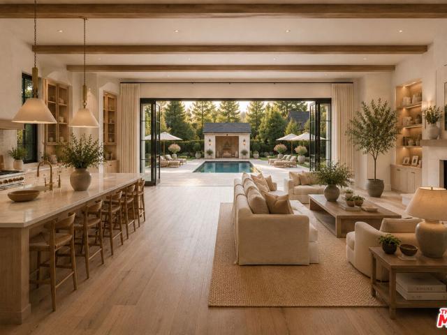 House for sale in Palms, Los Angeles