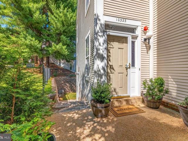 Townhouse for sale in Montgomery Village, Maryland