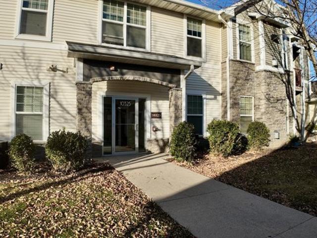 Condo for sale in Johnston, Iowa