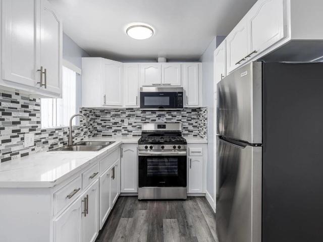 Apartment for rent in Canoga Park, California