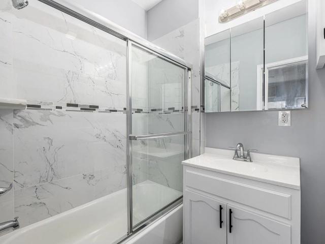 Apartment for rent in Canoga Park, California