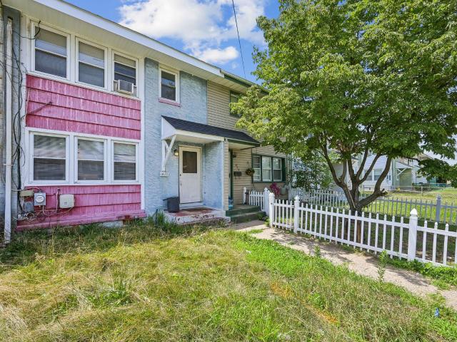 Townhouse for sale in Bellmawr, New Jersey
