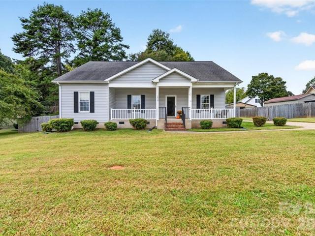 House for sale in Mooresville, Iredell County