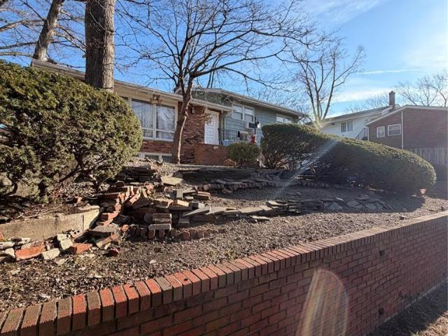 House for sale in Fort Lee, New Jersey