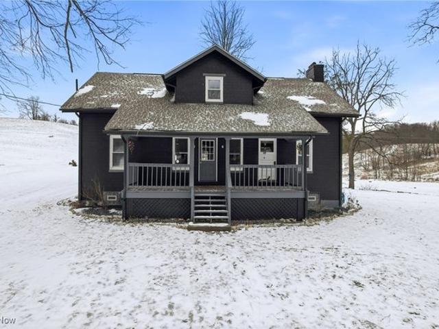 House for sale in Magnolia, Ohio