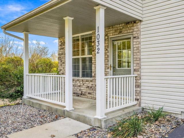 Townhouse for sale in Chaska, Carver County
