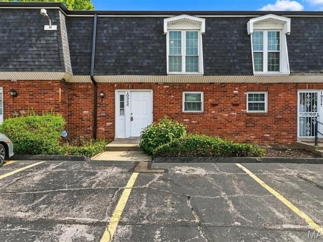 Townhouse for sale in Saint Louis
