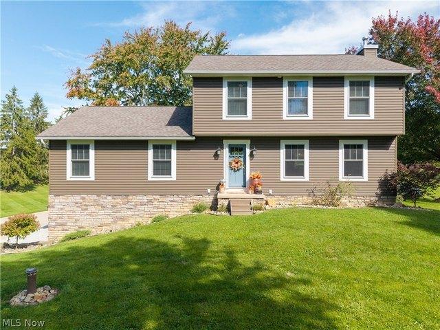 House for sale in Seville, Medina County