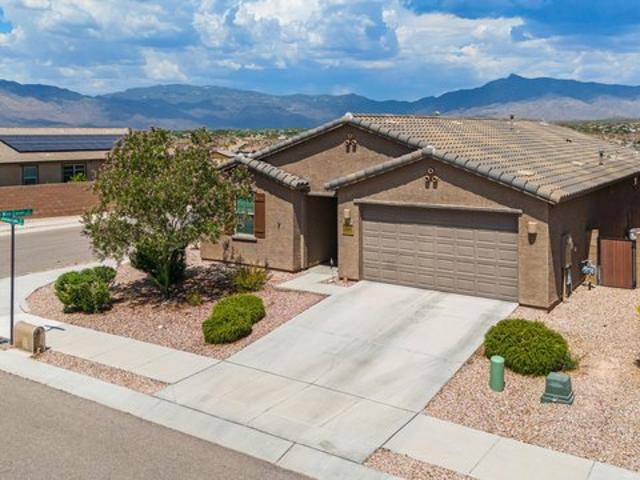 House for sale in Vail, Arizona