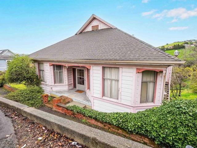 House for sale in Crockett, California