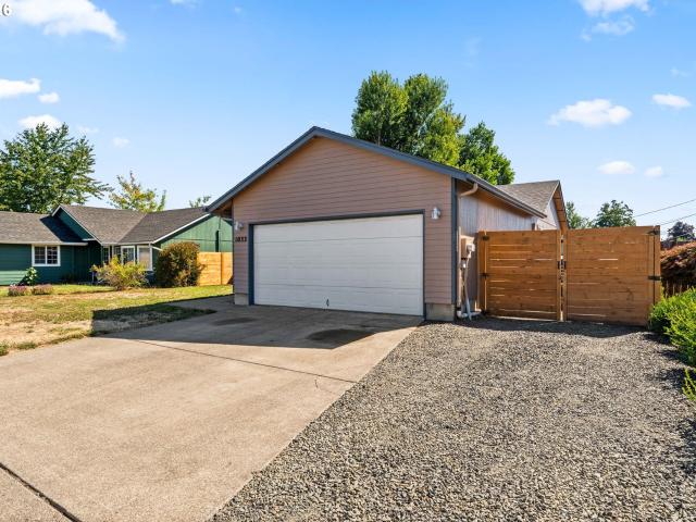 House for sale in Oregonia