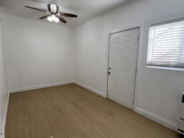 Apartment for rent in Cambodia Town, Long Beach